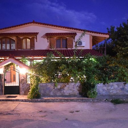 Family Villa Kalypso Oreoi Esterno foto